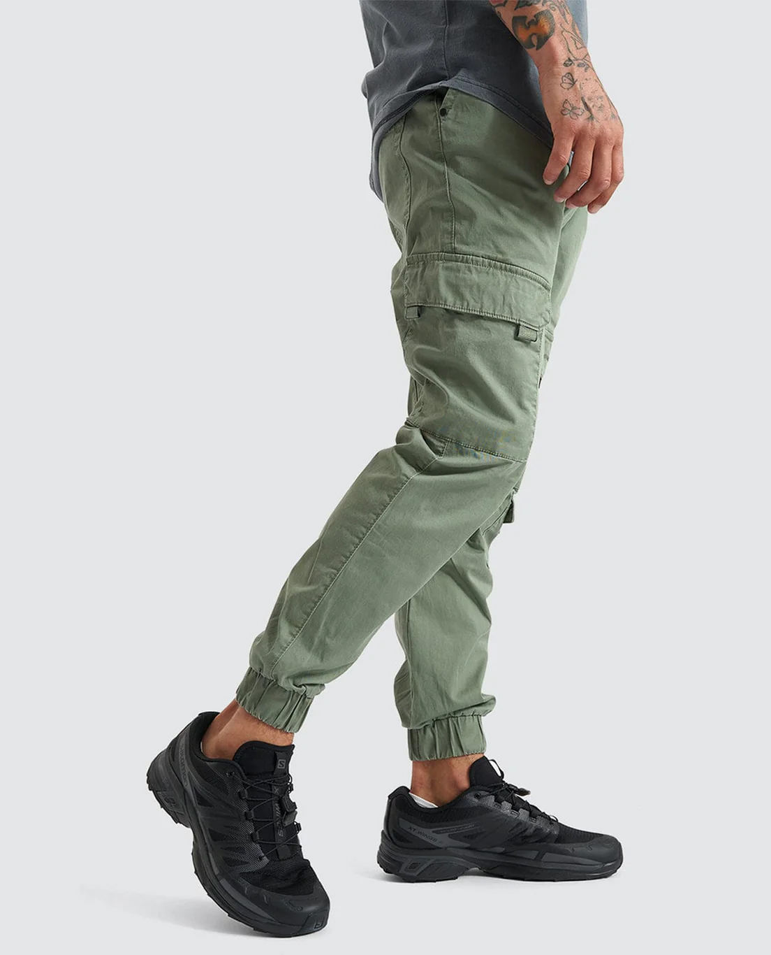 F100 Cargo Jogger