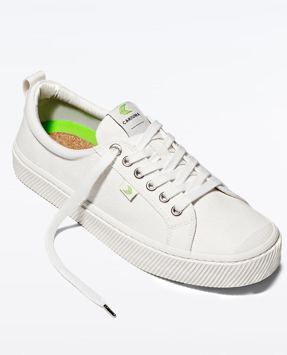 Cariuma Oca Low Canvas Off White